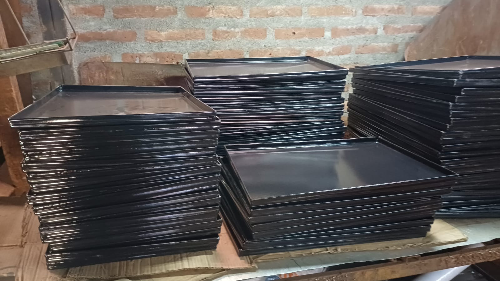 Pack 5 Bandejas Enlozada Lisa 65x58 cm - Imagen 3